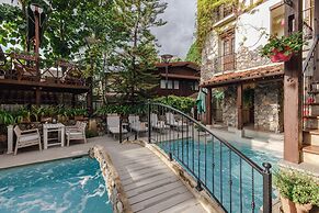 Le Charcoa Hotel