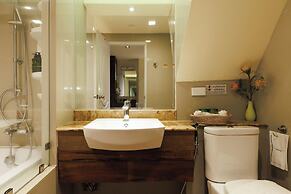 Le Charcoa Hotel