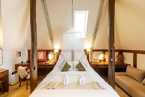Le Charcoa Hotel