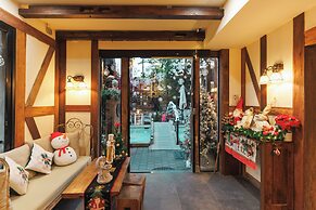 Le Charcoa Hotel