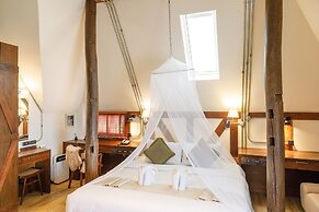 Le Charcoa Hotel