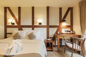 Le Charcoa Hotel