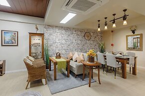 Le Charcoa Hotel