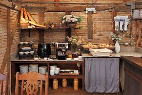Le Charcoa Hotel