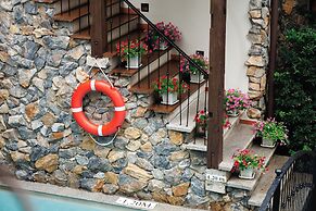 Le Charcoa Hotel