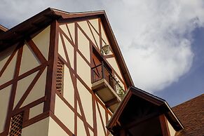 Le Charcoa Hotel