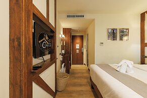 Le Charcoa Hotel