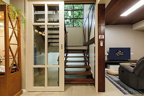 Le Charcoa Hotel