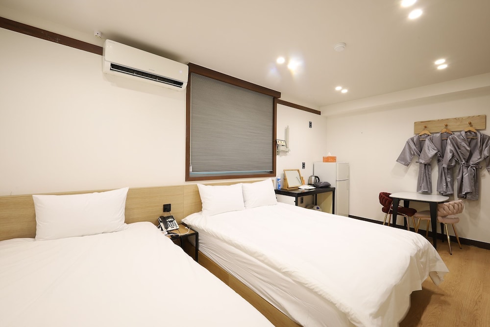 JB Plus Hotel