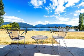 Marakura Deluxe Motels