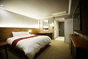 Ariana Hotel