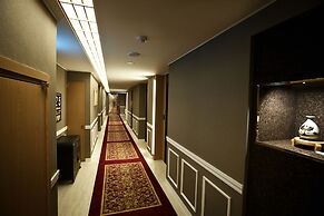 Ariana Hotel