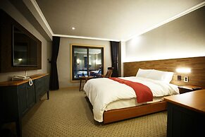 Ariana Hotel