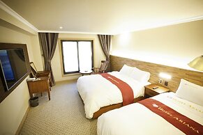 Ariana Hotel