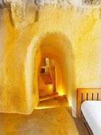 Acropolis Cave Suite