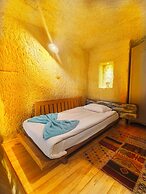 Acropolis Cave Suite