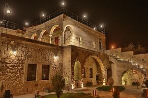Acropolis Cave Suite