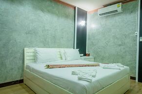 Riverpool Resort