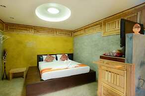 Riverpool Resort
