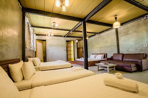 Riverpool Resort
