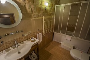 Assiana Cave House