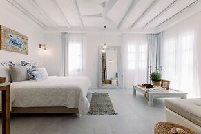 Athina Studios & Suites