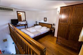 Athina Studios & Suites