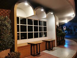 Supak Hotel