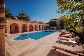Melis Cave Hotel