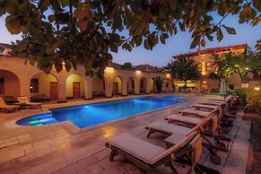 Melis Cave Hotel