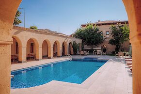 Melis Cave Hotel
