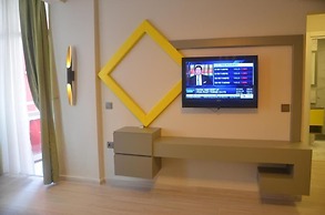 Twin Apart Hotel