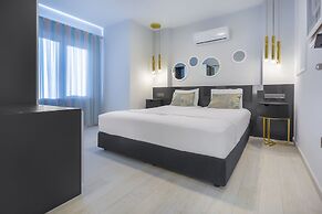 Twin Apart Hotel