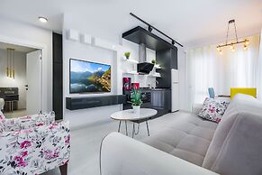 Twin Apart Hotel