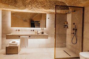 Avantgarde Refined Caves of Cappadocia