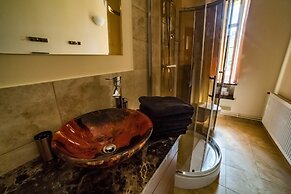 SG Apartments