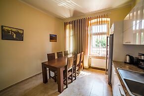 SG Apartments