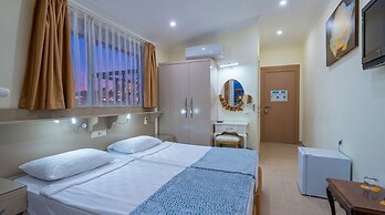 Gallion Hotel