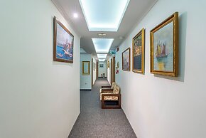 Gallion Hotel