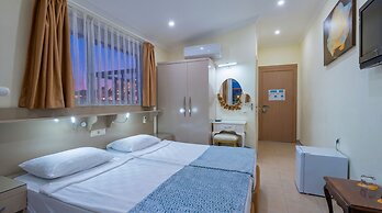 Gallion Hotel