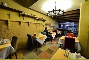 Sunak Cave Hotel