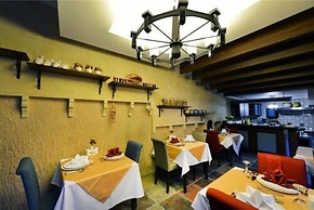 Sunak Cave Hotel