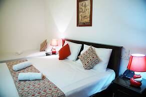 Moon Hills Hotel