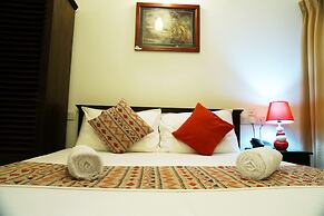 Moon Hills Hotel