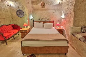Bedrock Cave Hotel - Adults Only