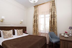 Golden Age Hotel