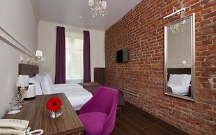 Golden Age Hotel