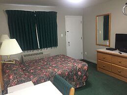 4 Pines Motel