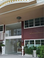 Aree Art Residence