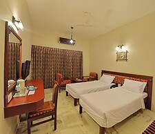Hotel Gnanam